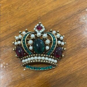 Albert Weiss Green and Red Brooch Regal Crown Design
